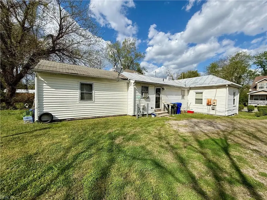 215 N Capital Street, Suffolk, VA 23434 - #2