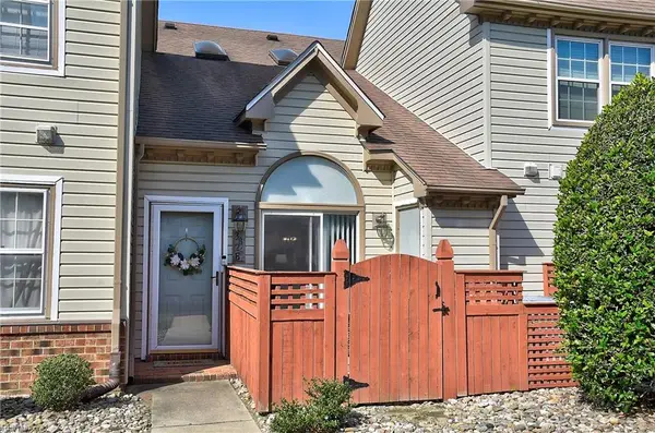 3826 Occoquan River Reach #E, Portsmouth, VA 23703