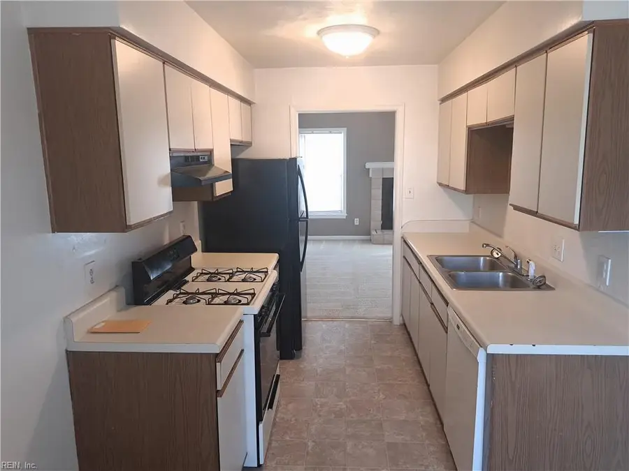 1702 Purchase Arch, Virginia Beach, VA 23454 - #2