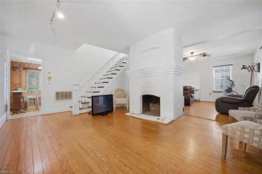 908 Little Bay Avenue, Norfolk, VA 23503 - #3