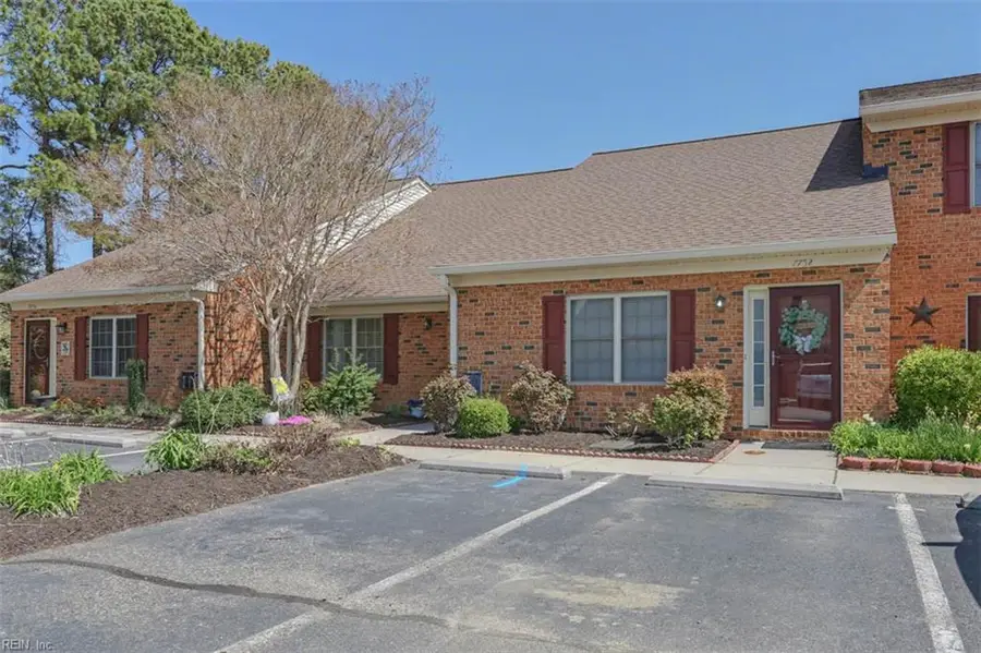 7752 The Points Place #703, Gloucester Point, VA 23062 - #2