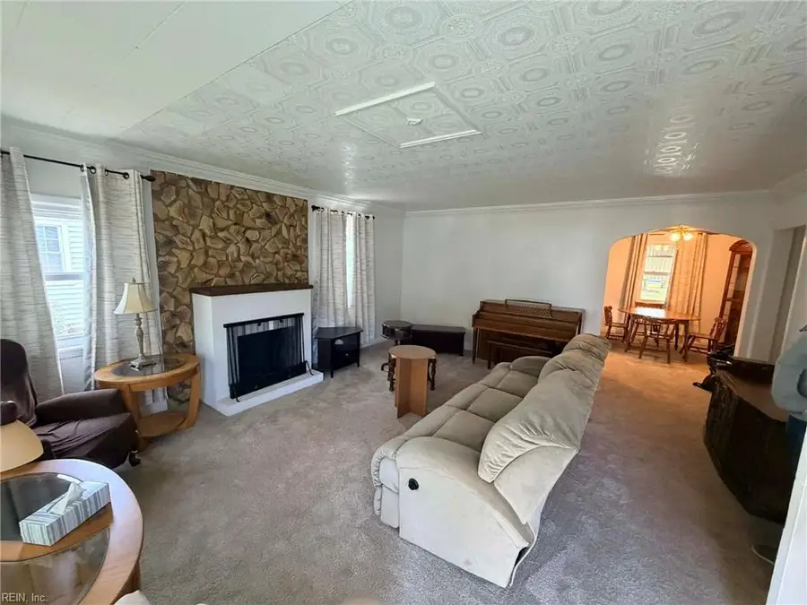 135 Howe Street, Norfolk, VA 23503 - #2