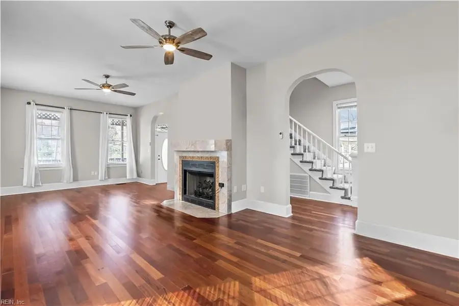 421 E Pembroke Avenue, Hampton, VA 23669 - #2