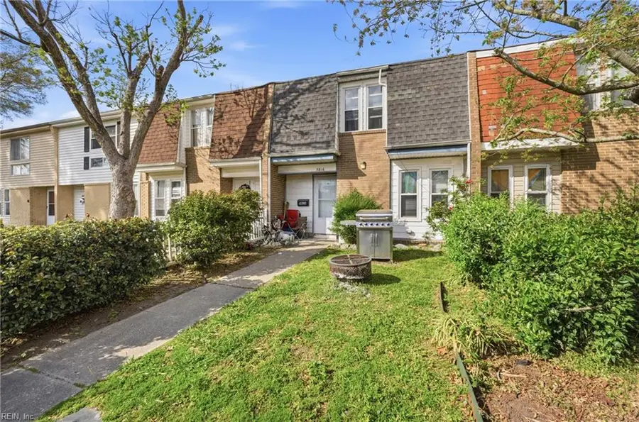 5816 Cherokee Cluster Common N, Virginia Beach, VA 23462 - #3