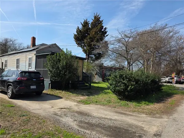 704 Burrow Avenue, Chesapeake, VA 23324