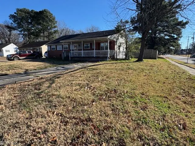 2415 Chesapeake Circle, Chesapeake, VA 23324 - #2