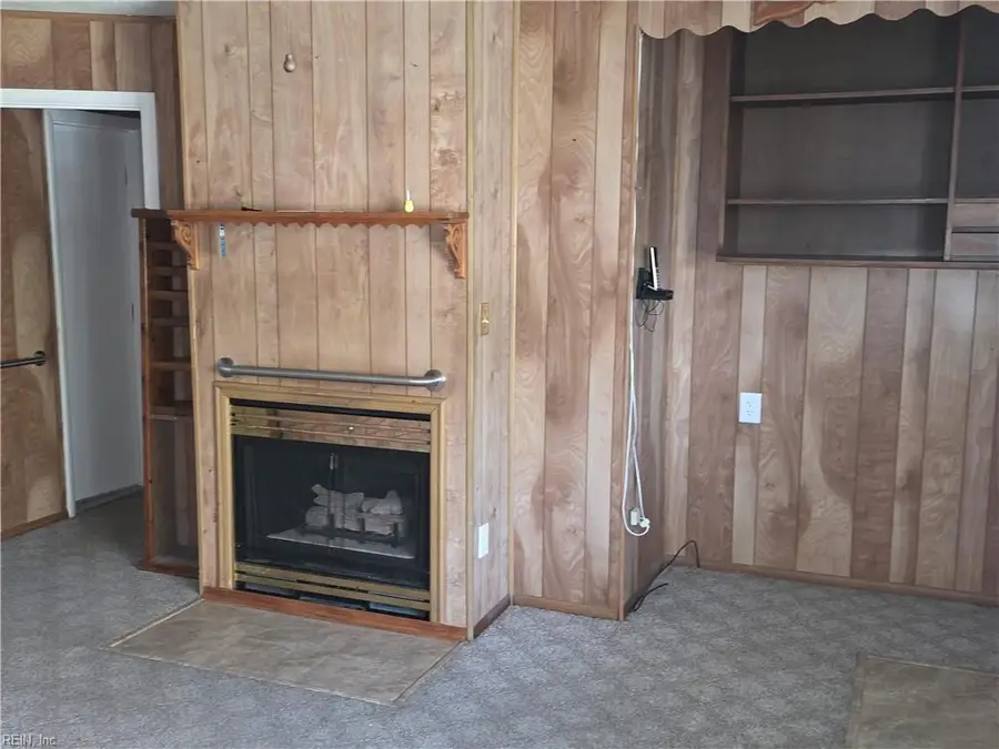 425 Stockton Street, Hampton, VA 23669 - #3