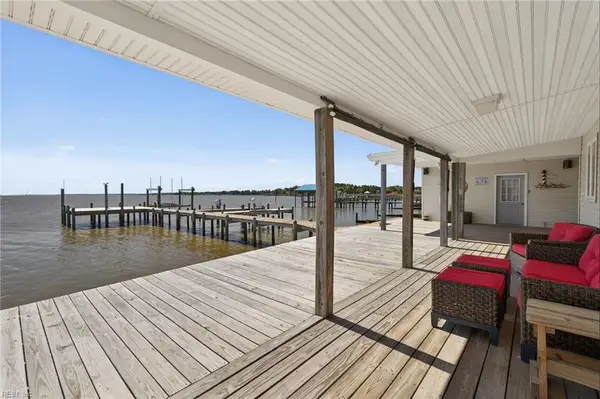 994 Fort Lowry Lane, Dunnsville, VA 22454
