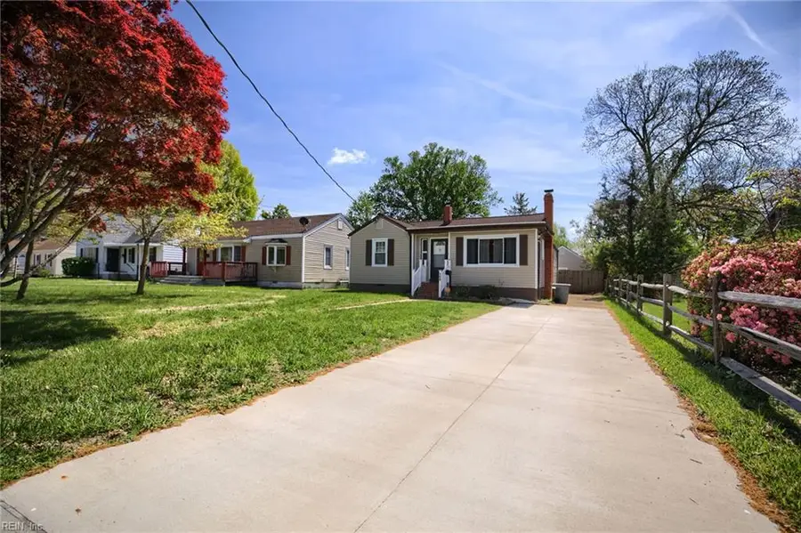 124 Cambridge Place, Hampton, VA 23669 - #2