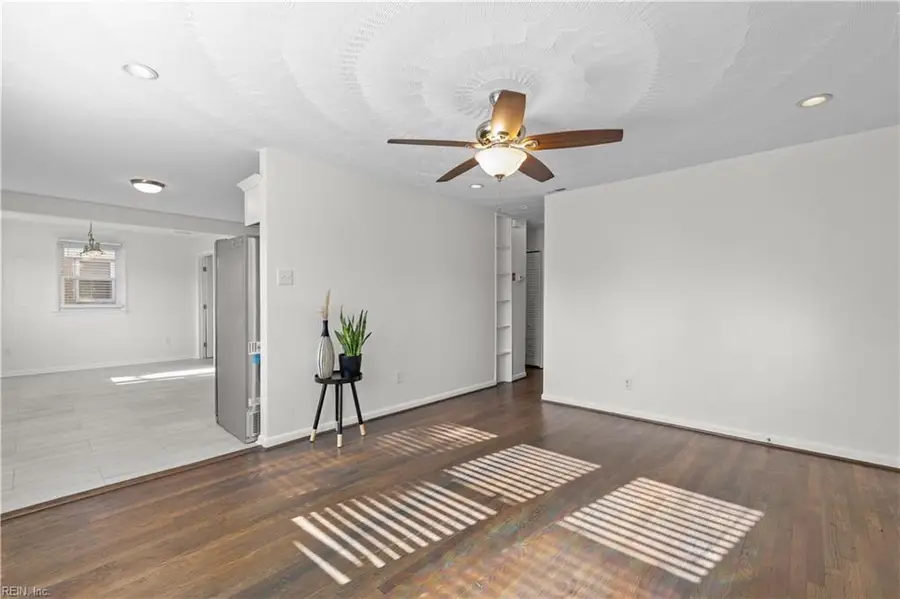 406 Stalham Road, Chesapeake, VA 23325 - #3