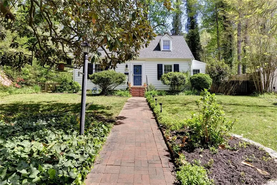 11 Grove Avenue, Williamsburg, VA 23185 - #2