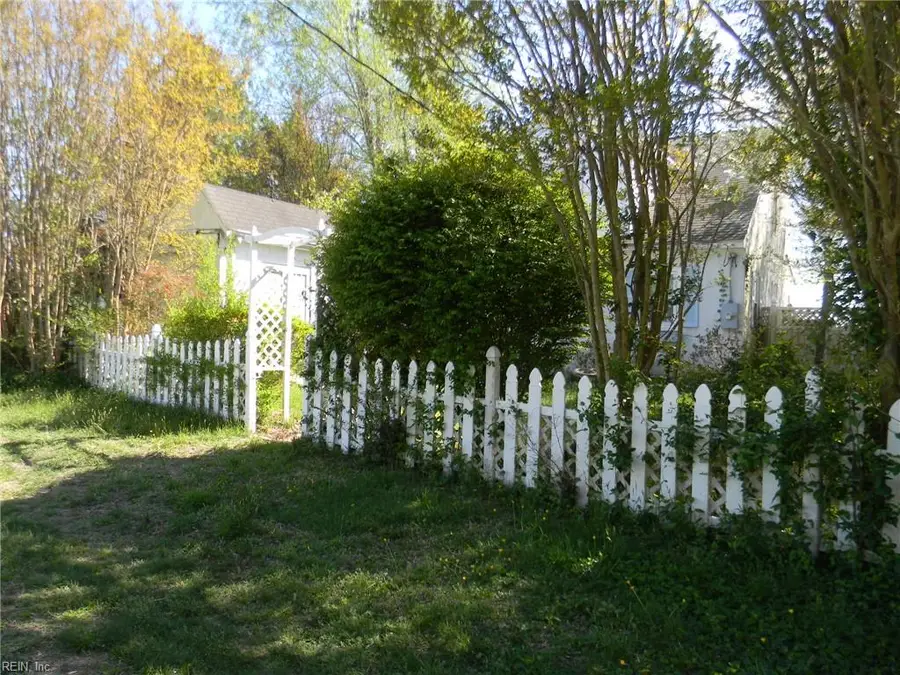 3851 Old Concord Road, Gloucester, VA 23061 - #3