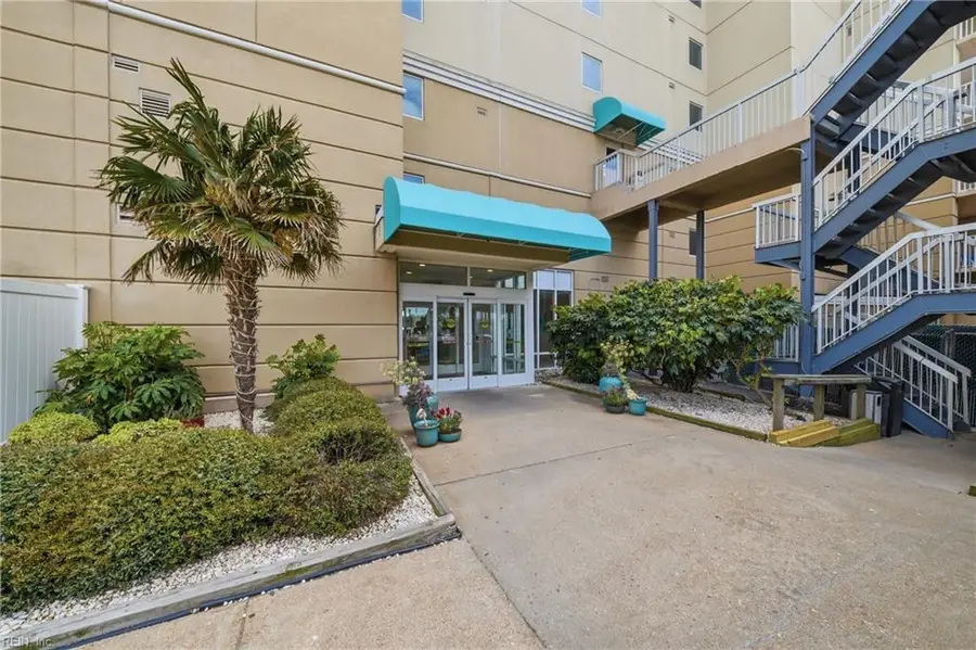 303 Atlantic Avenue #1003, Virginia Beach, VA 23451 - #3