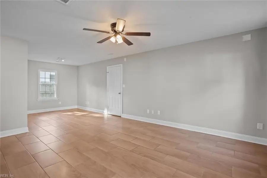 210 S Hunt Club Run, Newport News, VA 23608 - #3