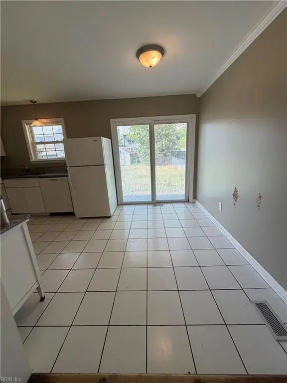 418 Hunlac Avenue, Hampton, VA 23664 - #3