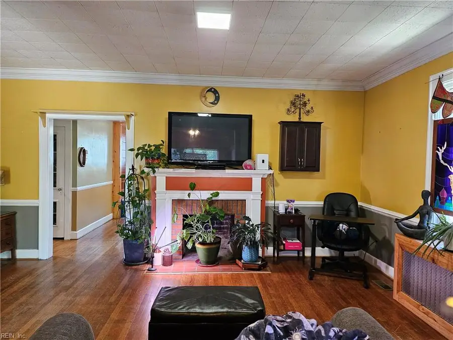 115 Pear Avenue, Newport News, VA 23607 - #2