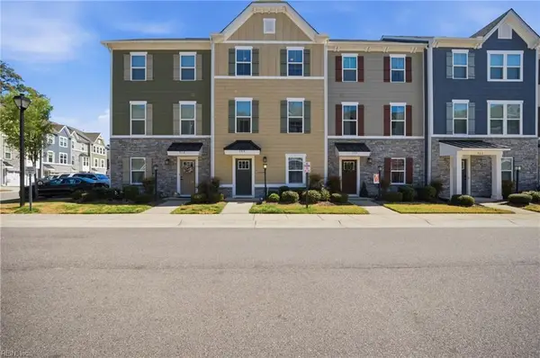 908 Hornswaggle Way, Chesapeake, VA 23323