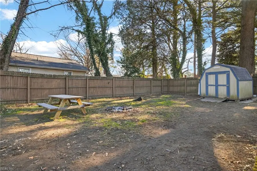 803 Townsend Ct, Norfolk, VA 23502 - #2