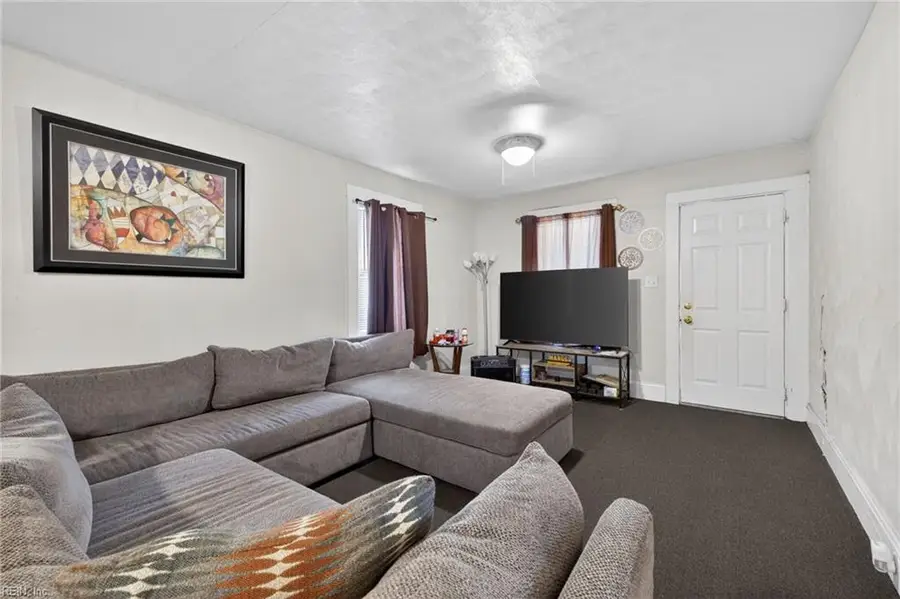 125 S 4th Street, Suffolk, VA 23434 - #3