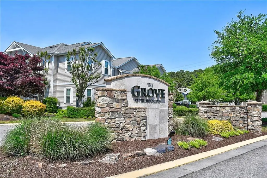 602 Lacy Oak Drive, Chesapeake, VA 23320 - #1
