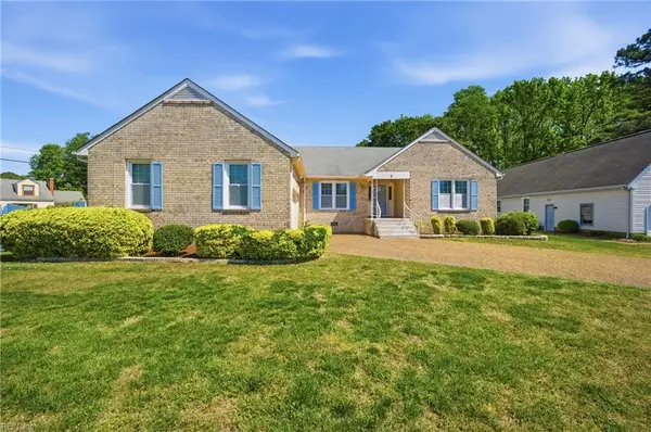 8 Lake Erie Court, Hampton, VA 23669