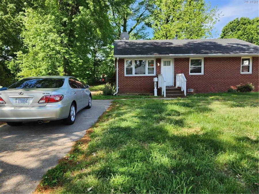 647 Bell Street, Hampton, VA 23661 - #2