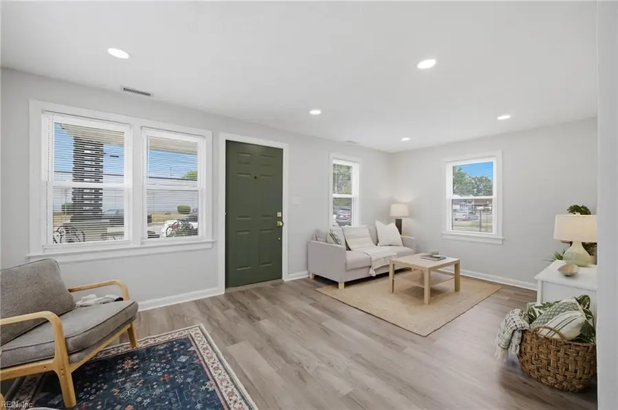 710 Center Avenue, Newport News, VA 23605 - #2