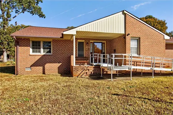 215 Woodbury Forrest Drive, Hampton, VA 23666