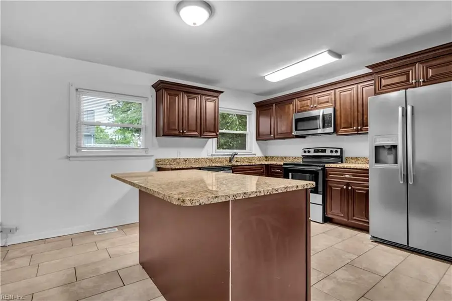 242 Bannon Court, Hampton, VA 23666 - #2