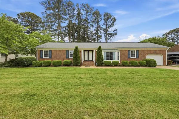 5221 Bingham Drive, Portsmouth, VA 23703