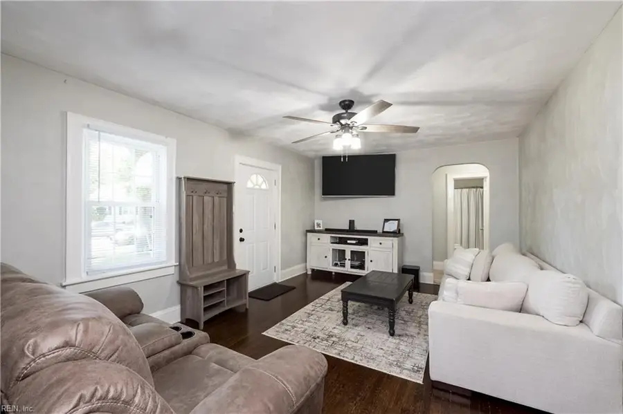 1336 W Norcova Drive, Norfolk, VA 23502 - #3