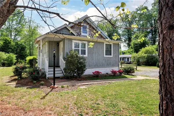 390 Park Street, Urbanna, VA 23175