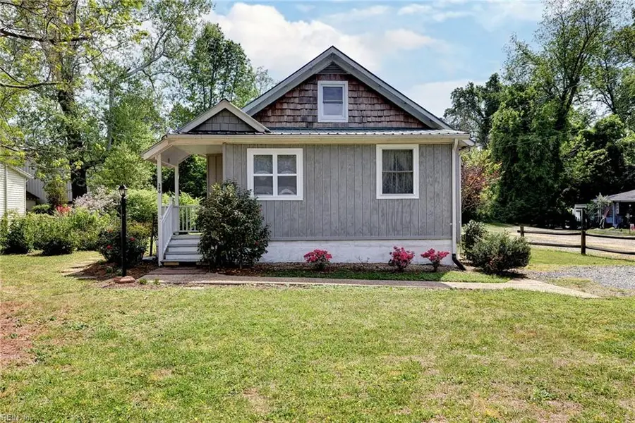 390 Park Street, Urbanna, VA 23175 - #2