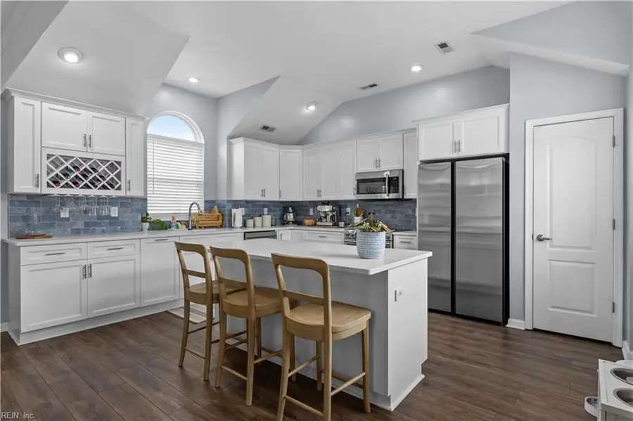 3607 Dupont Circle, Virginia Beach, VA 23455 - #3
