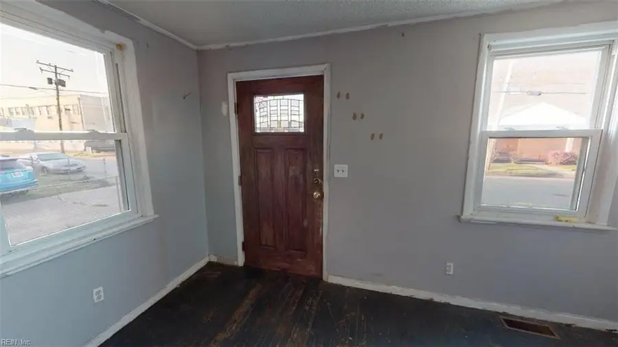 1128 Hugo Street, Norfolk, VA 23513 - #2