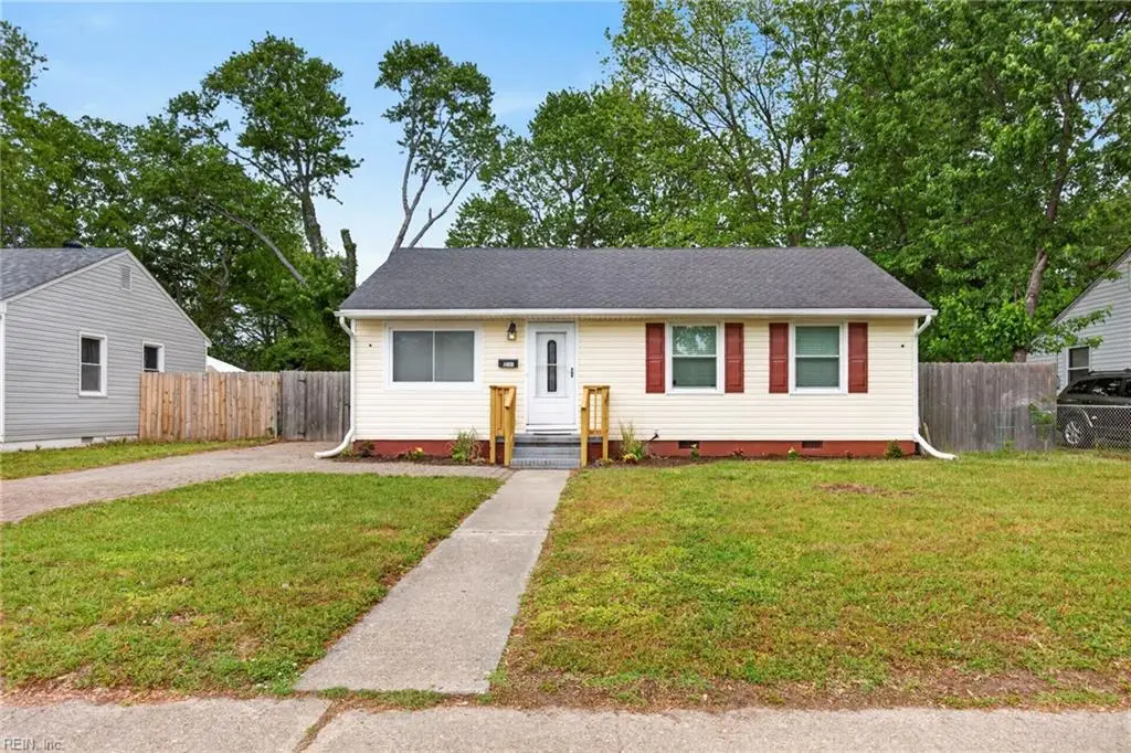 211 Courtney Drive, Hampton, VA 23669 - #1