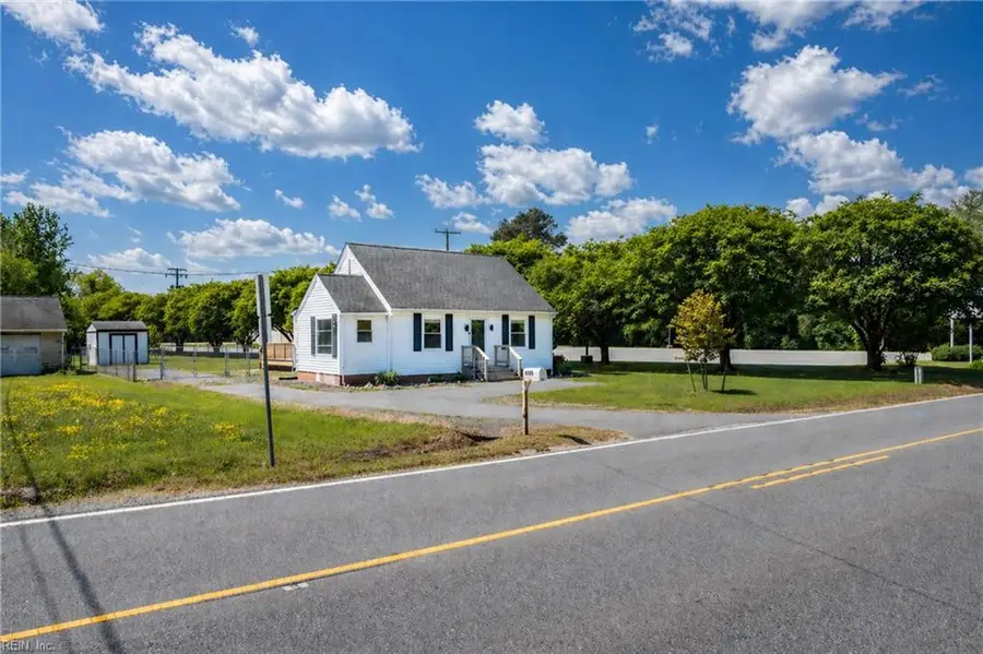 8798 Guinea Road, Hayes, VA 23072 - #2