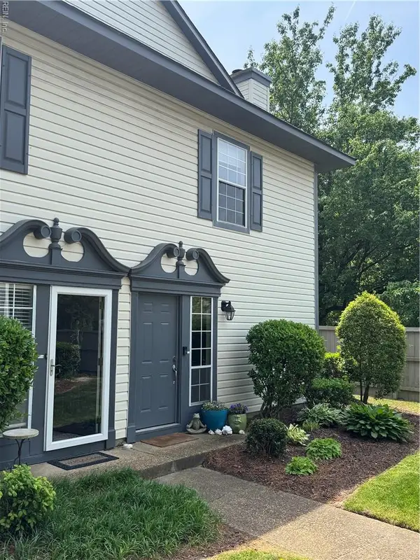 407 Chatterton Drive, Virginia Beach, VA 23454