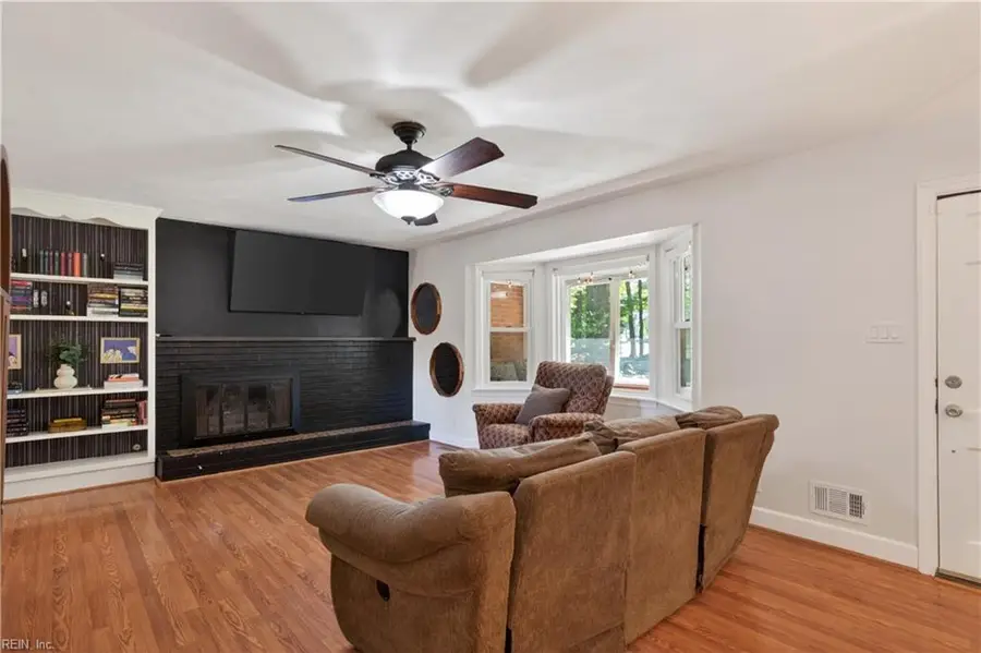 403 Mayflower Road, Portsmouth, VA 23703 - #3