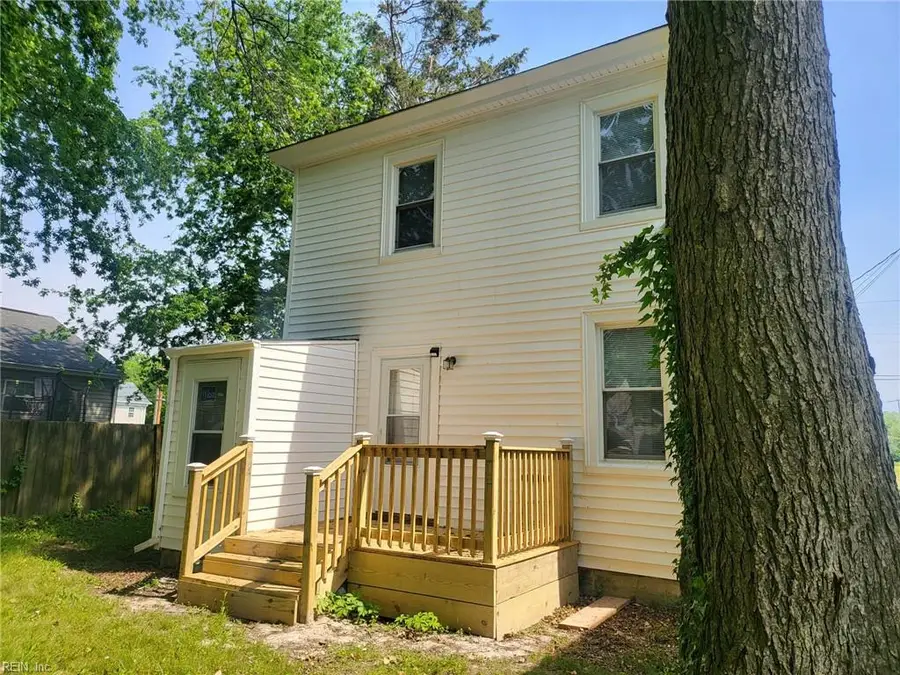 108 E Howard Street, Hampton, VA 23663 - #2