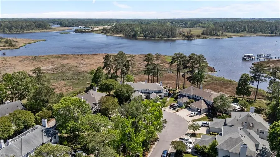 111 Esplanade Place, Chesapeake, VA 23320 - #2