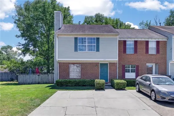 755 Huntly Drive, Chesapeake, VA 23320