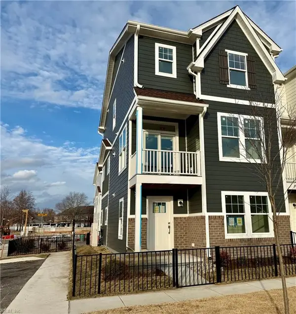 MM Mesa Loop, Chesapeake, VA 23320