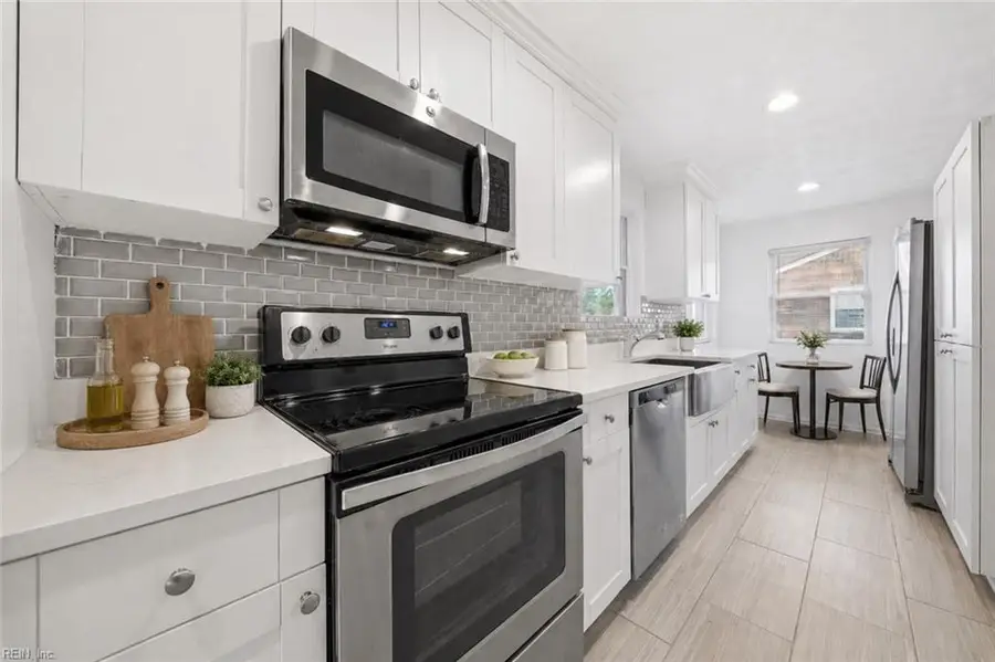 4904 Holly Road, Portsmouth, VA 23703 - #2