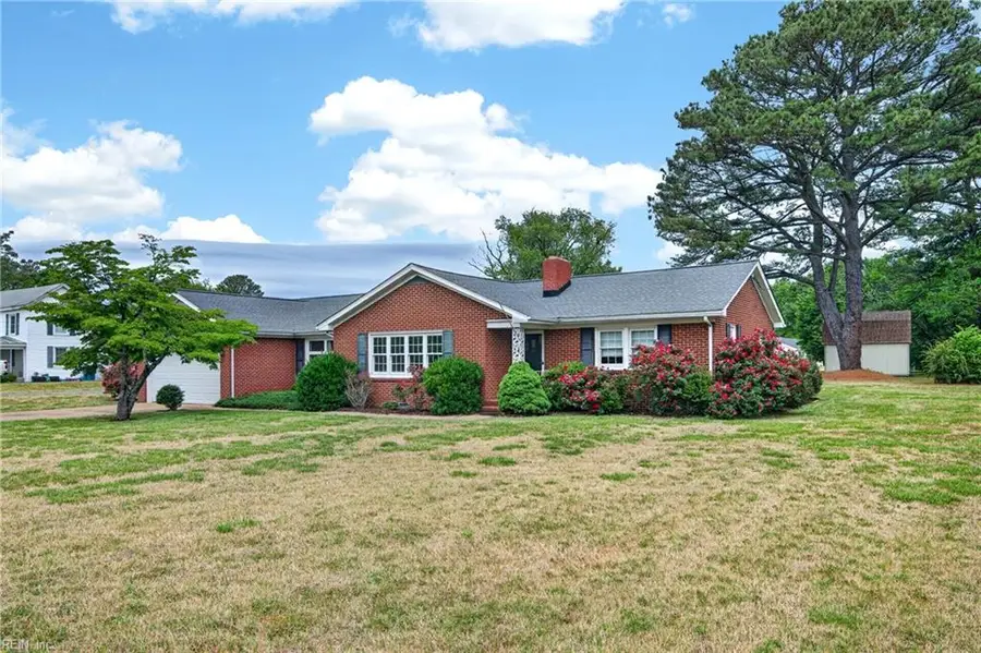 6743 Williams Landing Road, Hayes, VA 23072 - #2