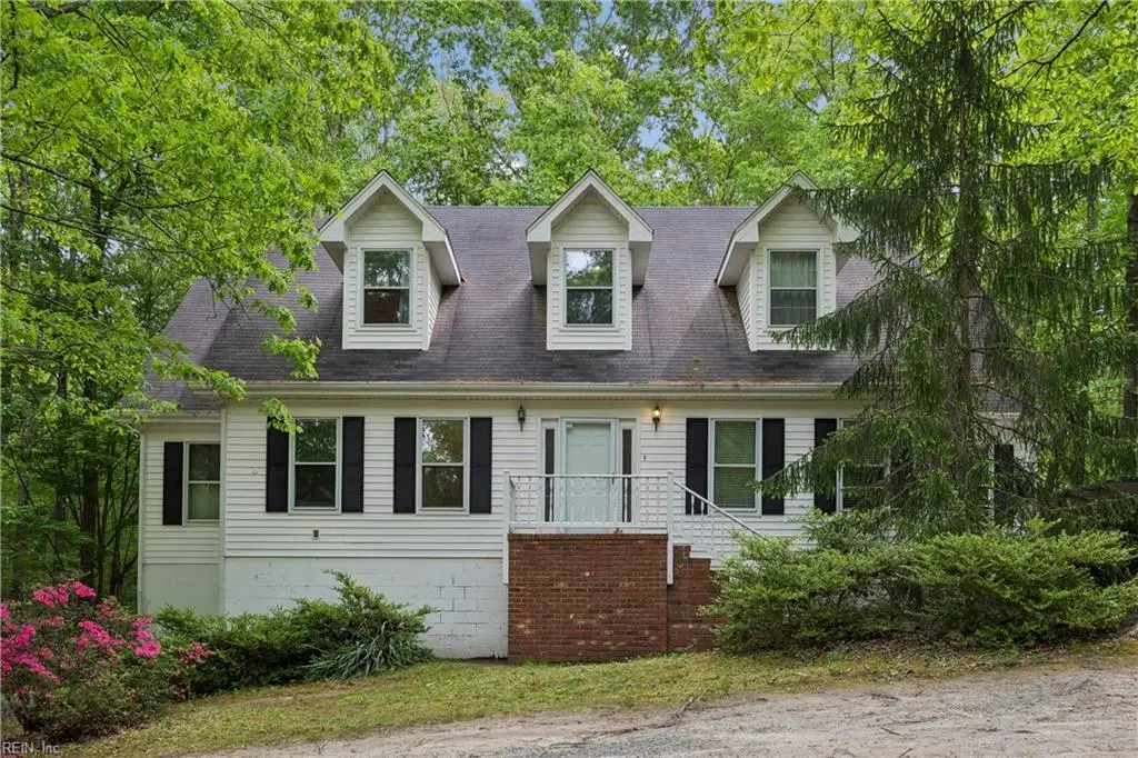 10161 Deer Trace Ln, Gloucester, VA 23061 - #1