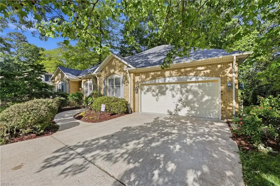 517 Liverpool Court, Chesapeake, VA 23322 - #2