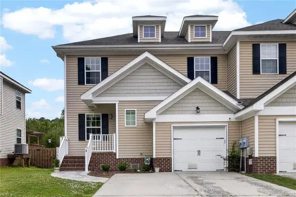 322 Snowberry Lane, Chesapeake, VA 23320