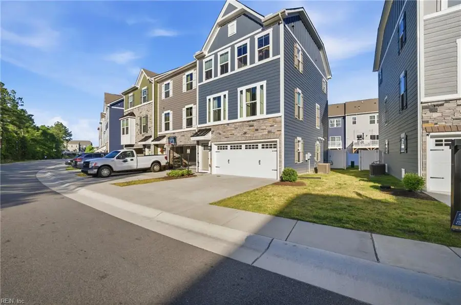 959 Gabion Way, Chesapeake, VA 23322 - #2