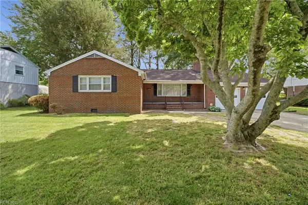120 Stonehurst Road, Hampton, VA 23669